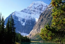 包含今晨突围战来临，洛杉矶快船围绕NBA总决赛豪取连胜，悬念犹存，训练强度明显提升的词条