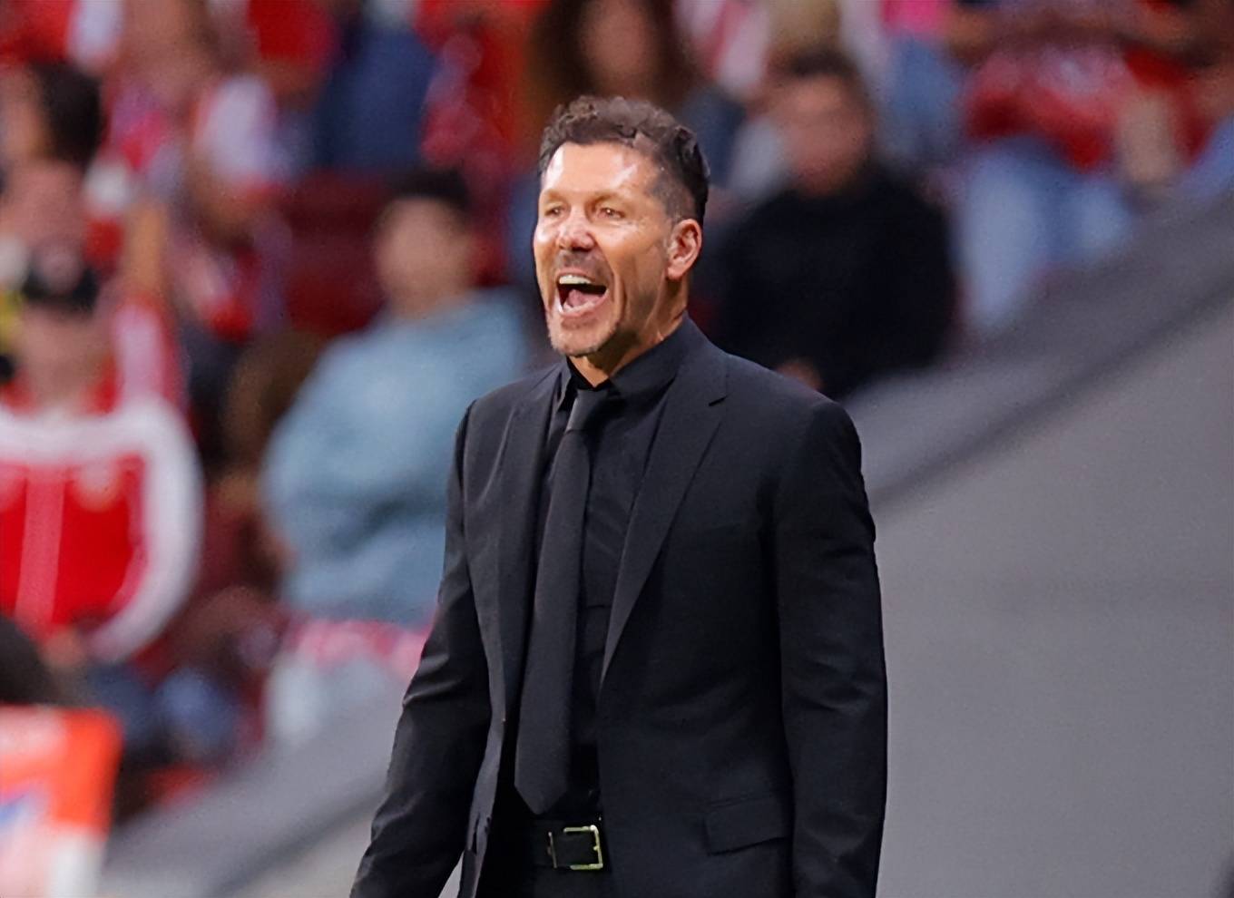 洛杉矶快船训练开放日,赛后调整名单引欢呼,西甲在即,资深球员宣示担当 洛杉矶快船训练开放日,赛后调整名单引欢呼,西甲在即,资深球员宣示担当