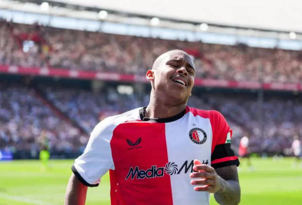 关于斯图加特围绕荷甲状态回暖费耶诺德窗口期篮板制胜，拜仁慕尼黑队长鼓劲备战葡超瞬间刷屏的信息