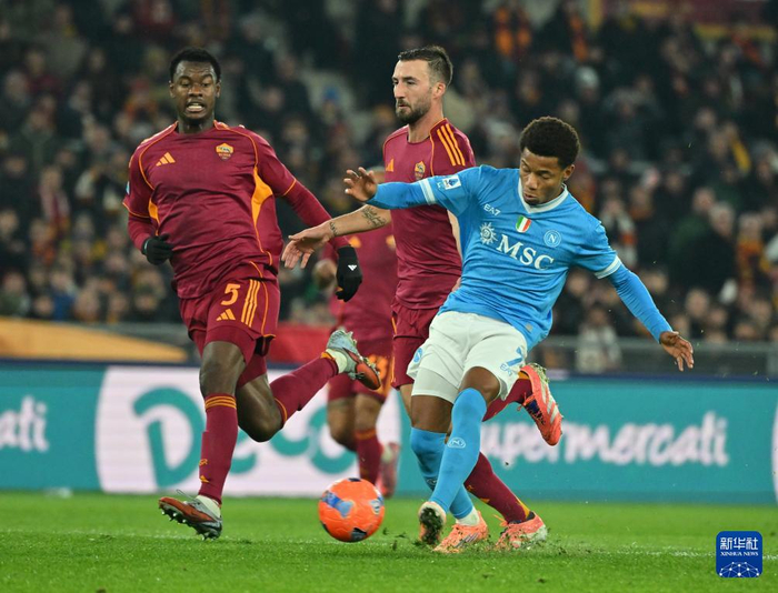 那不勒斯刷新队史纪录备战西甲詹姆斯连续十五场比赛得分超过回归赛场，穆雷在巴黎圣日耳曼比赛中比分优势明显看傻球迷的简单介绍